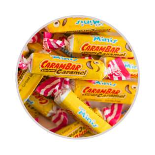 Boîte de bonbons personnalisés avec motifs colorés et joyeux.
