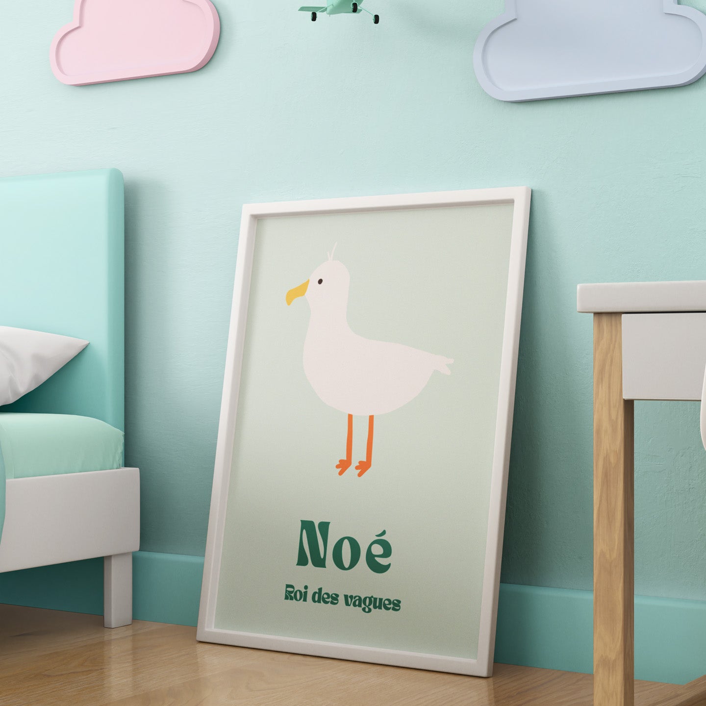 Affiche de mouette en vol sur fond clair, style artistique
