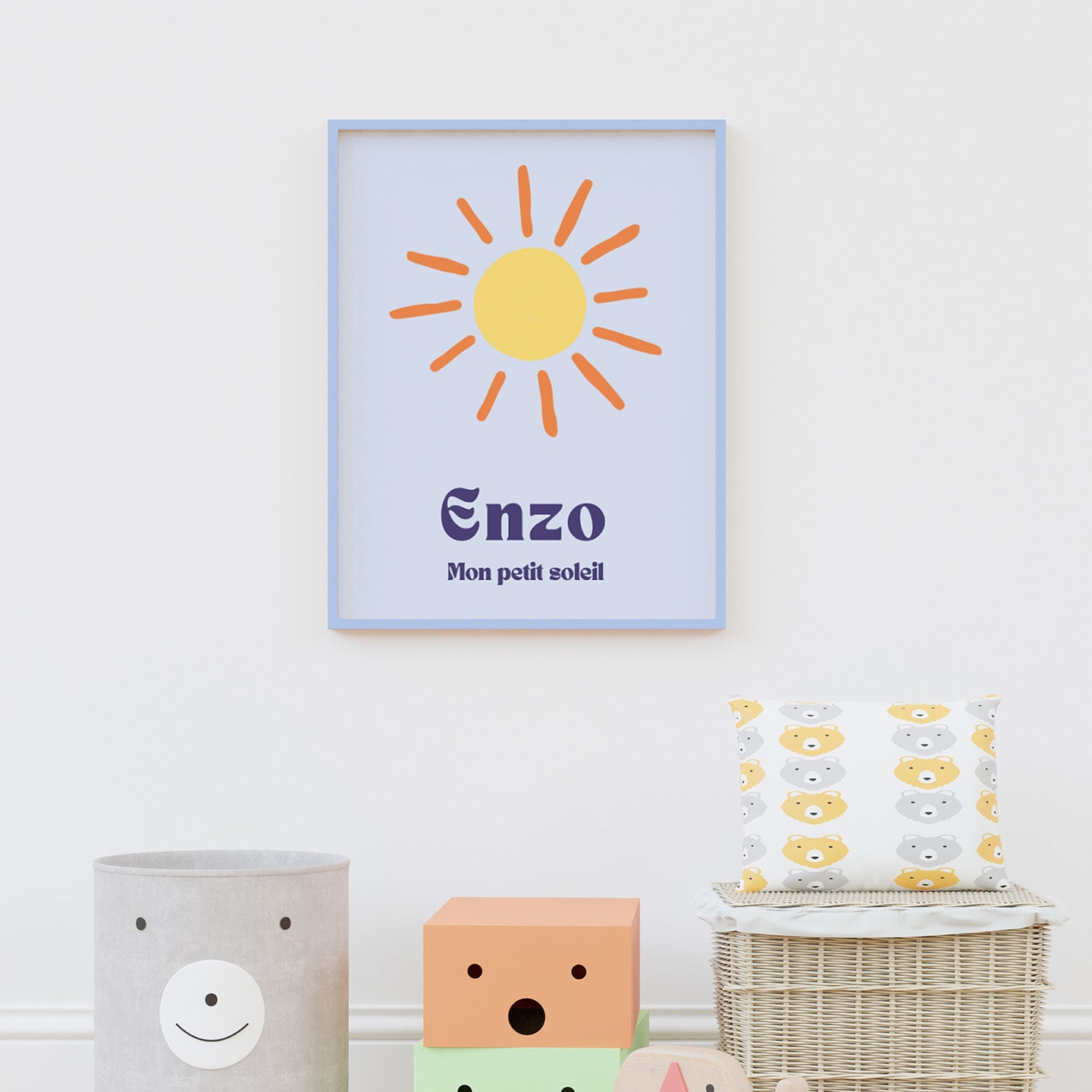 Affiche soleil avec rayons stylisés sur fond clair