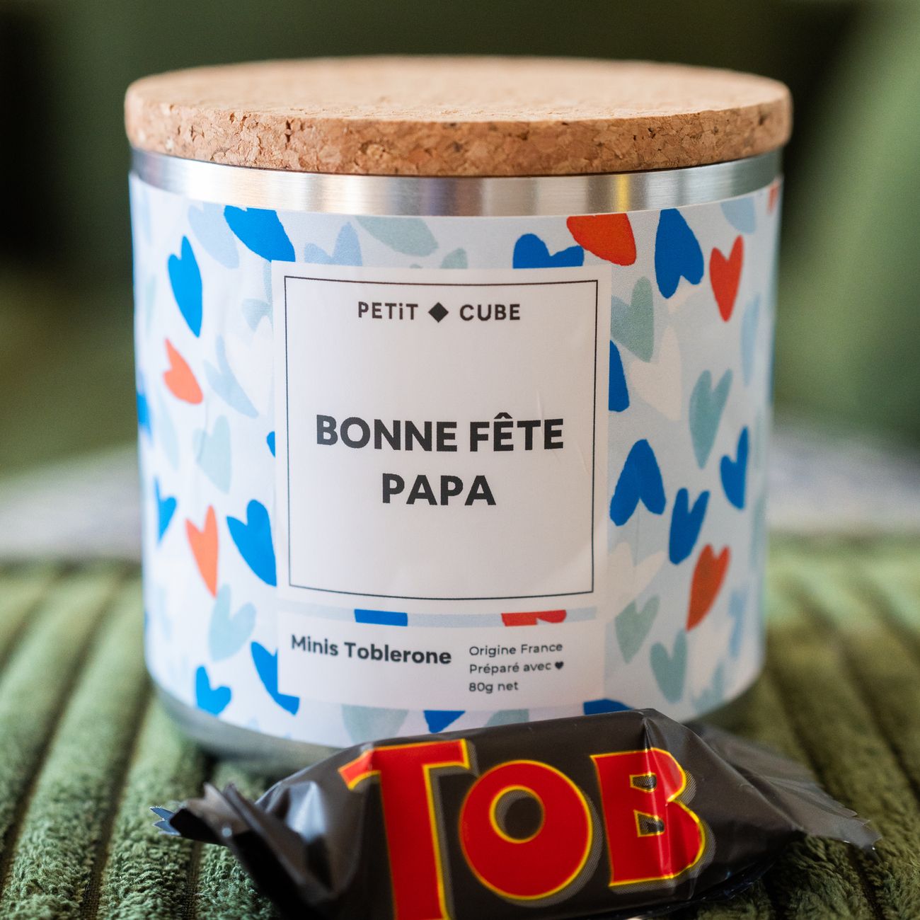 Mini Toblerones dans une boîte décorée pour la fête des pères.