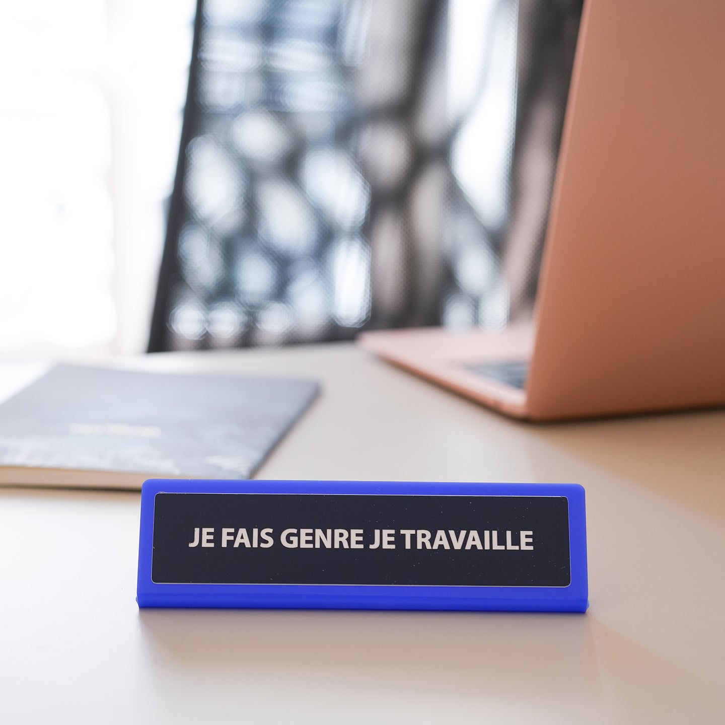 Une plaque de bureau personnalisée - 3