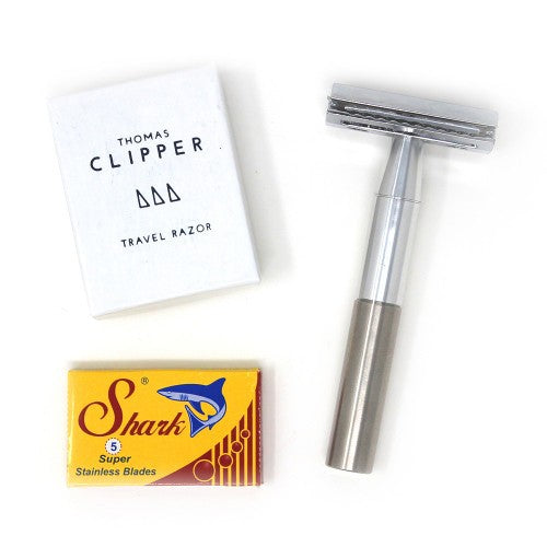 Mini rasoir de voyage avec finition métallique brillante