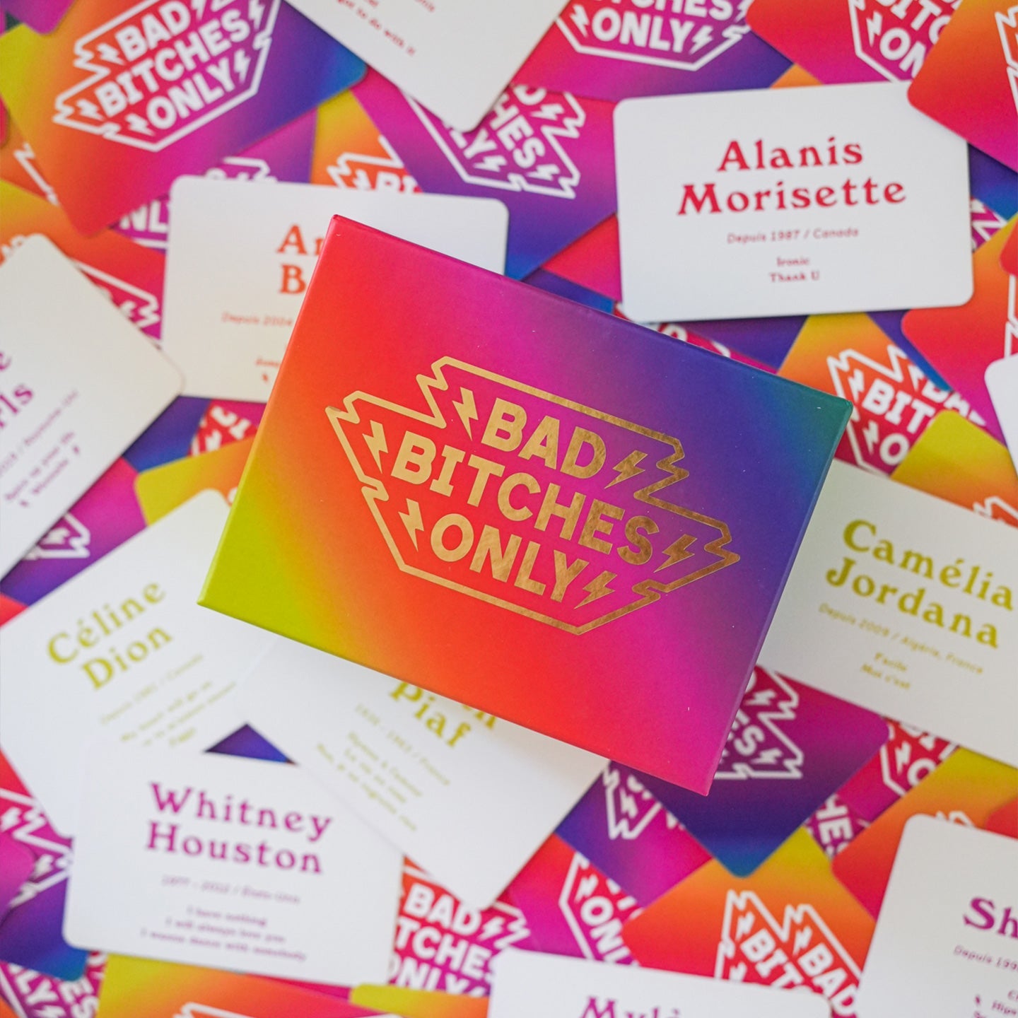 Jeu de société féministe bad bitches only - petit cube