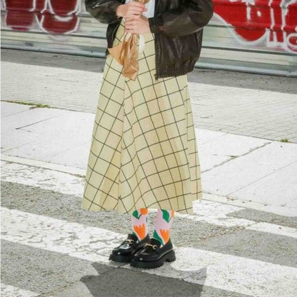 Chaussettes tulipes avec motif floral coloré en gros plan