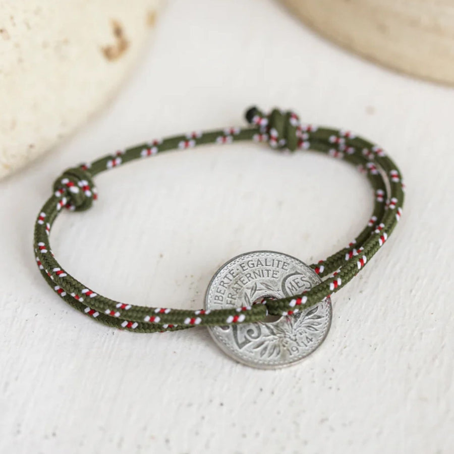 Bracelet l'Intrépide avec un design vintage et texture artisanale