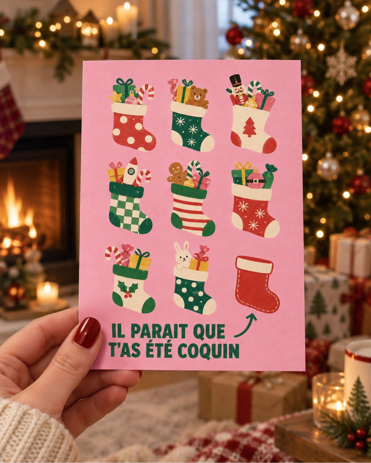 Carte humoristique de Noël avec chaussettes rouges et cadeaux