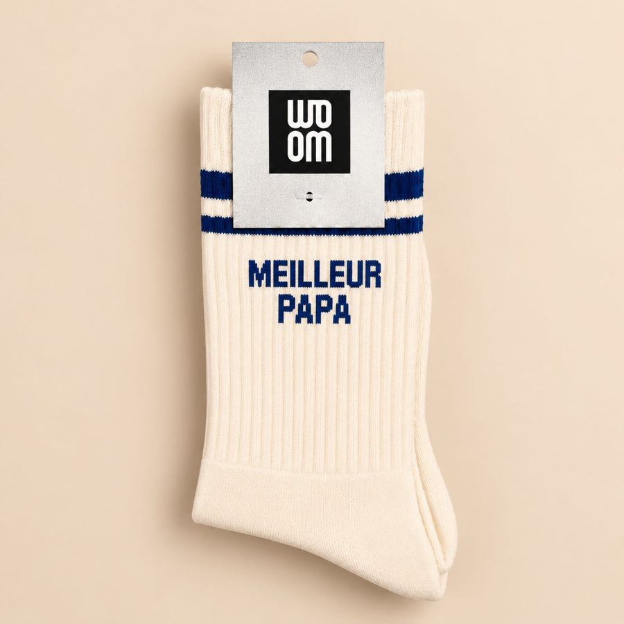 Chaussettes blanches avec inscription 'Meilleur Papa' en gros caractères