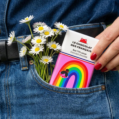 Mini tablette de chocolat bio avec emballage coloré arc-en-ciel