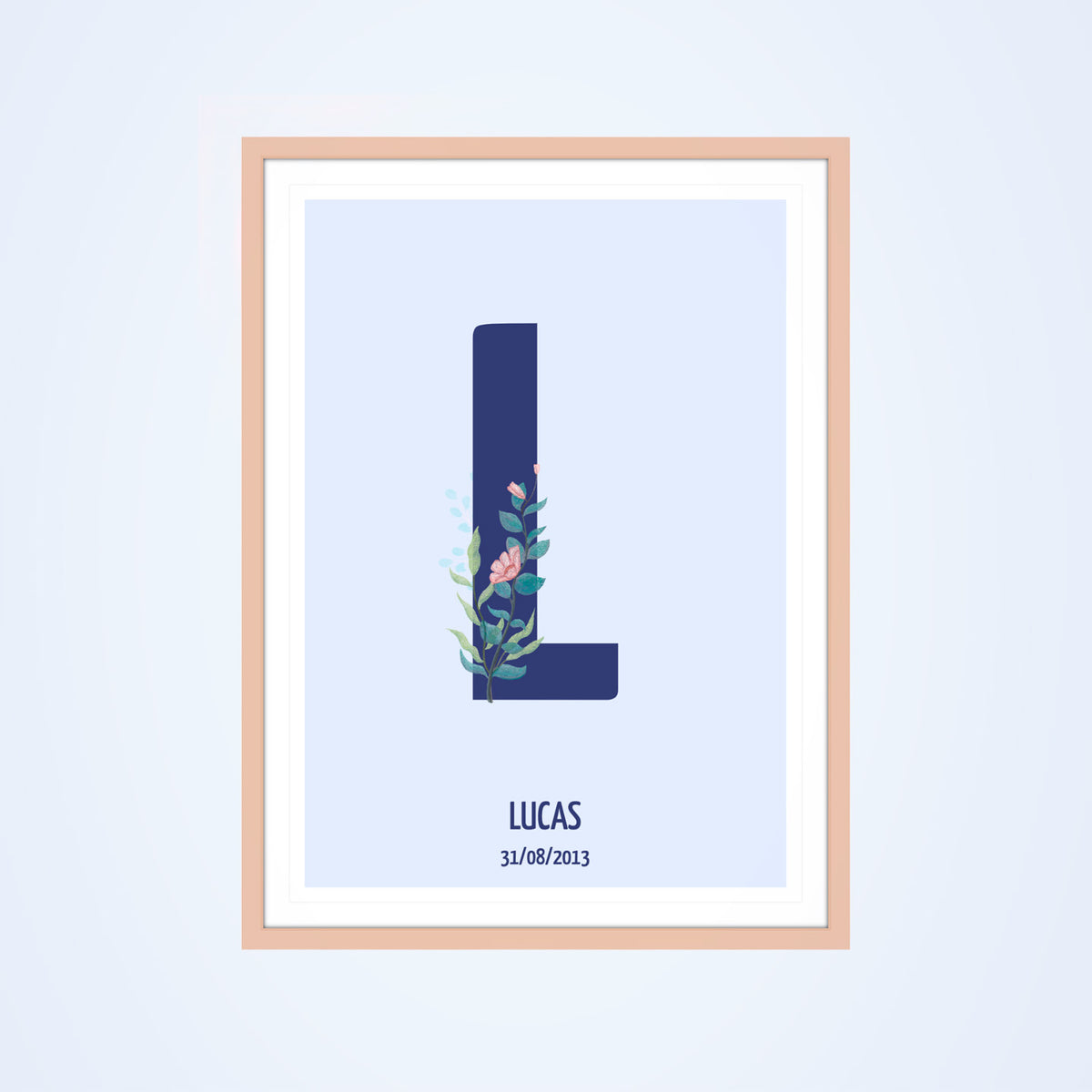 Affiche personnalisée avec initiale et prénom en typographie élégante.