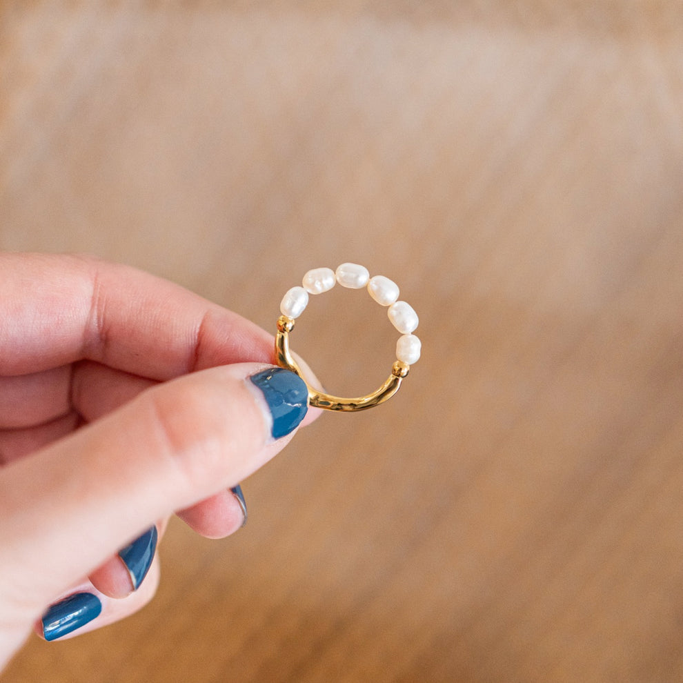 Bague avec des perles d'eau douce