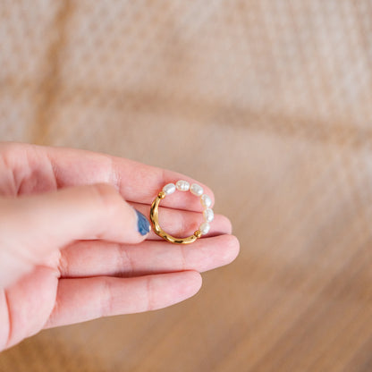 Bague avec des perles d'eau douce