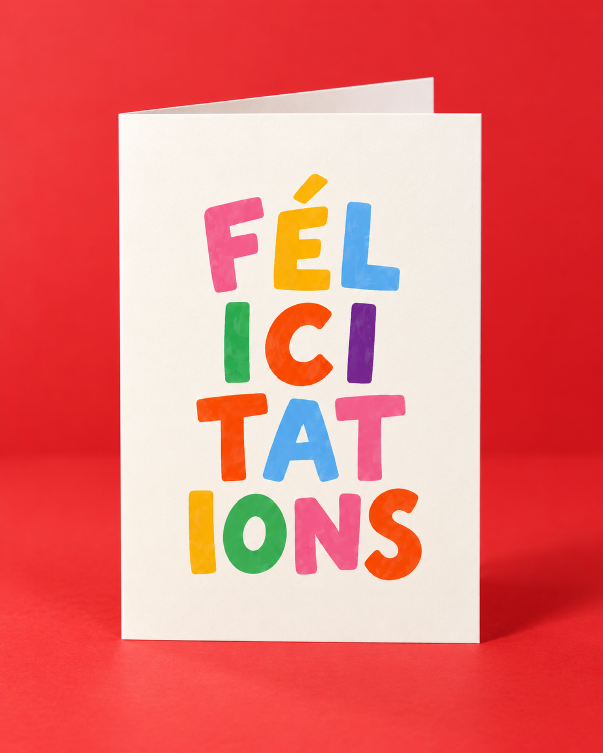 Carte de félicitations avec motifs colorés et texte joyeux