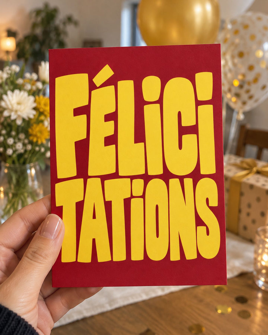 Carte vintage de félicitations avec design élégant en situation