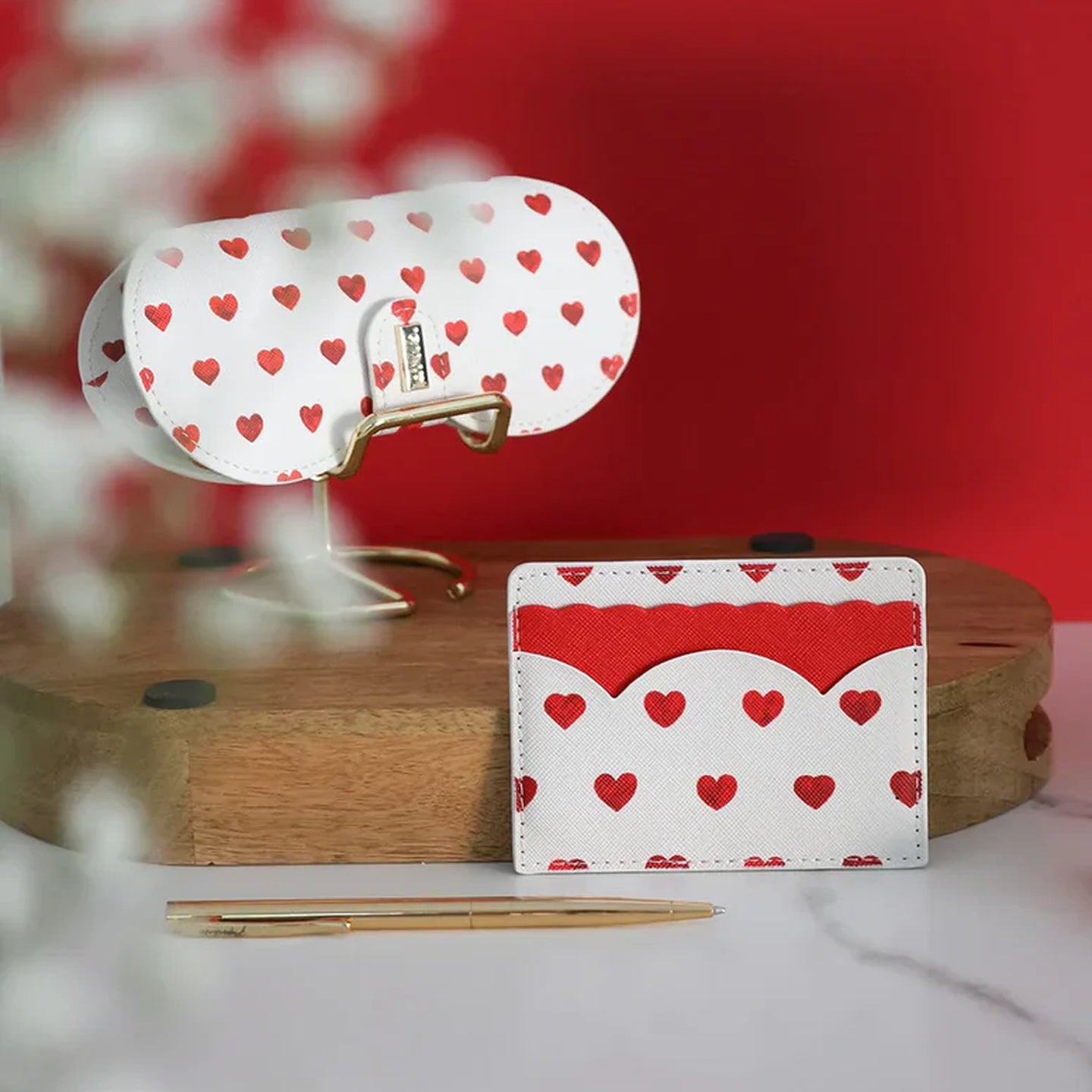 Porte-cartes Petit Coeur avec motifs de cœurs rouges
