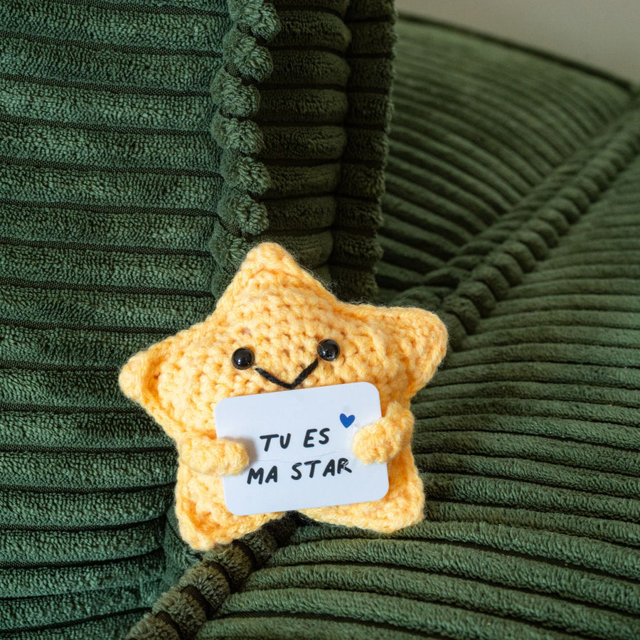 Étoile en crochet avec pancarte 'tu es ma star' en détail