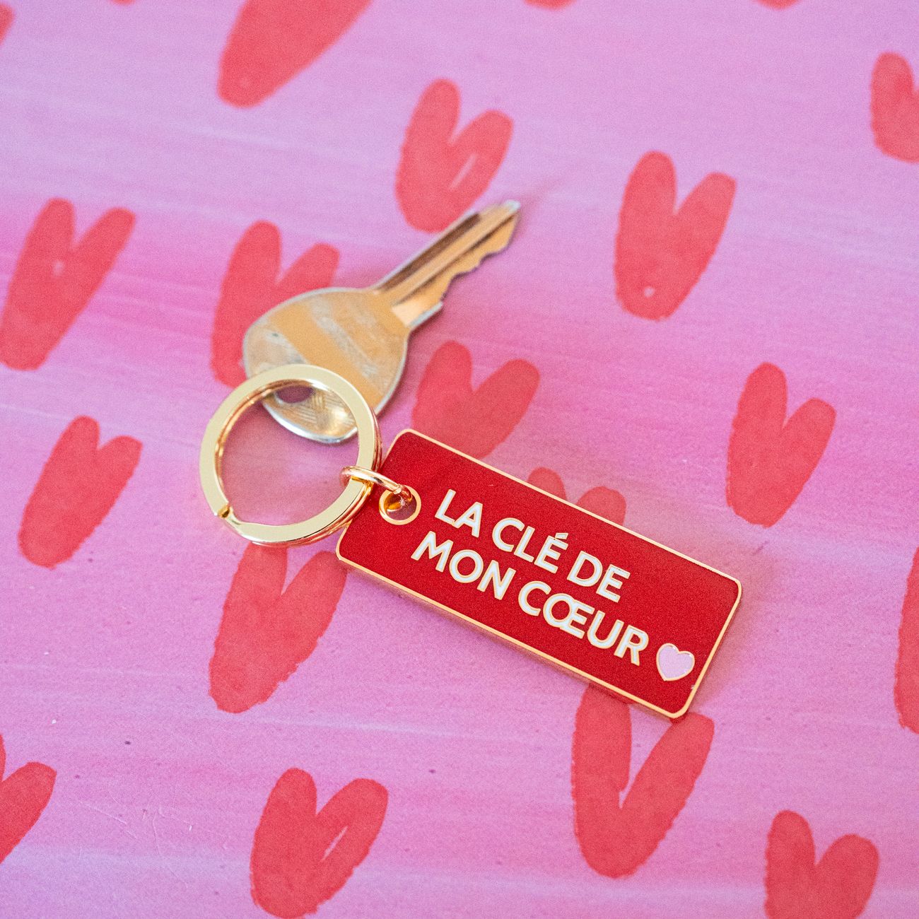 Porte-clés en forme de cœur avec inscription romantique